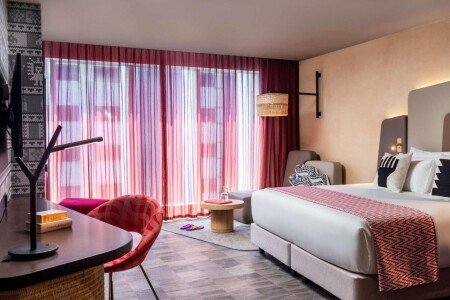 Hotel con piscina