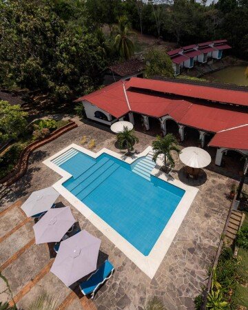 Hotel con piscina