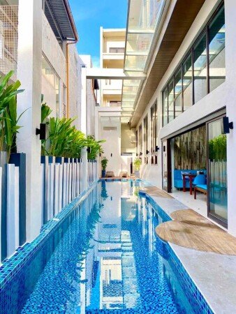 Hotel con piscina