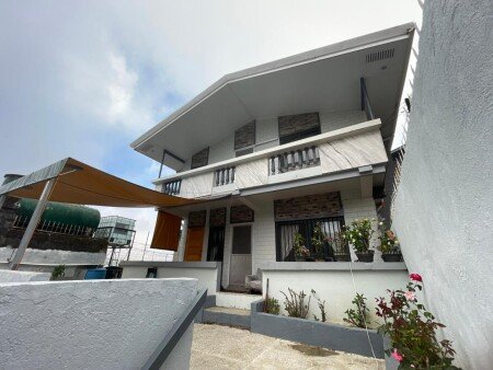 House 4 bedrooms, with breakfast