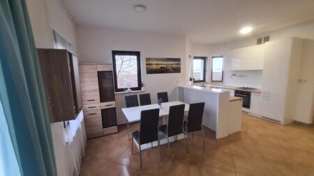 Apartment 4 bedrooms, with garden