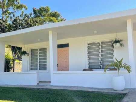 House 3 bedrooms, with garden