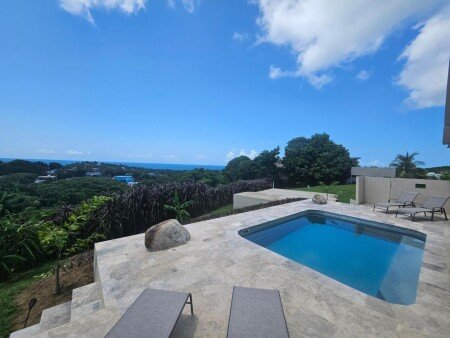 House 2 bedrooms, with pool