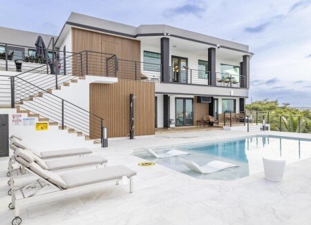 Villa 6 habitaciones, con jardín