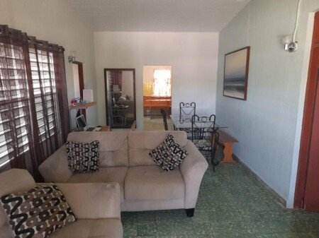 Casa 2 habitaciones, con jardín