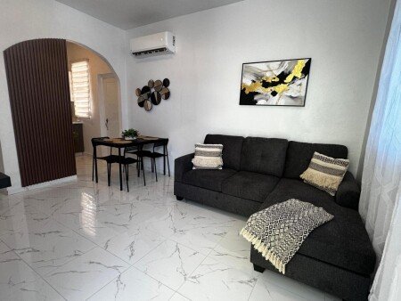 Casa 2 habitaciones, con aire acondicionado