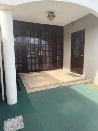 Casa 3 habitaciones, con aire acondicionado