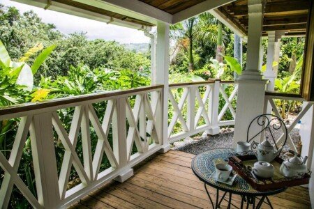 House 2 guests, with garden