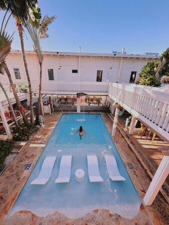 Hostal 4 huéspedes, con piscina