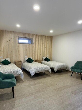 Hostal 1 habitación, con jardín