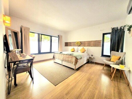 Bed and breakfast 9 Gäste, mit Pool