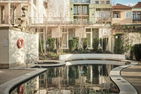 Hotel with jacuzzi