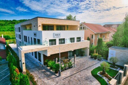 Hotel con giardino