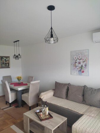 Wohnung 1 Schlafzimmer, mit Klimaanlage