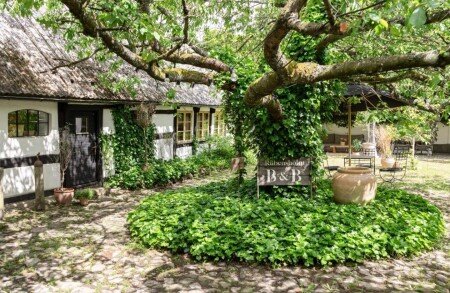 Bed and breakfast 1 bedroom, with garden