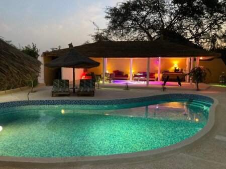 Bed and breakfast 3 voyageurs, avec piscine