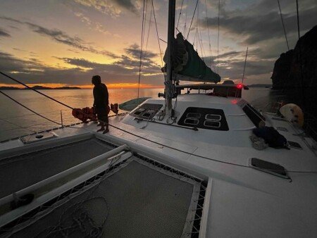 Boat 8 guests, with parking