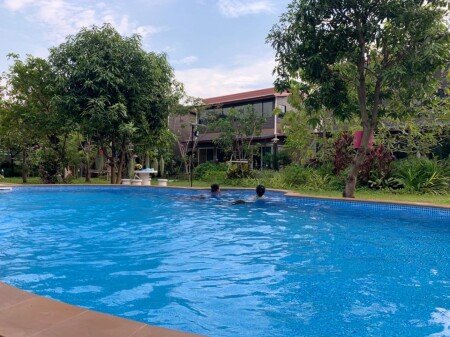 Bed and breakfast 4 guests, with pool