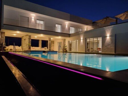 Villa 4 chambres, avec jacuzzi