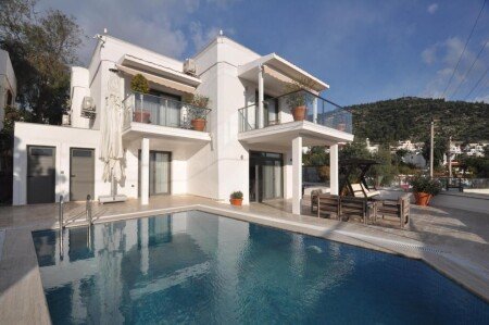 Villa 6 bedrooms, with pool