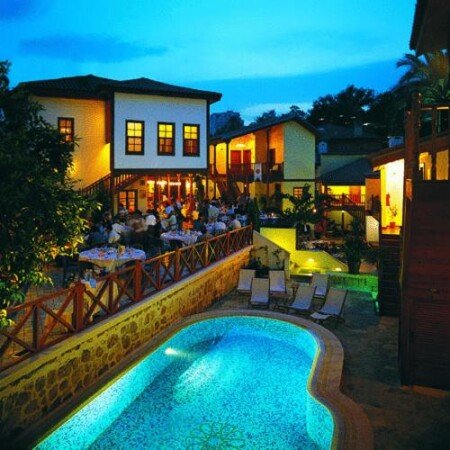 Hotel mit Pool