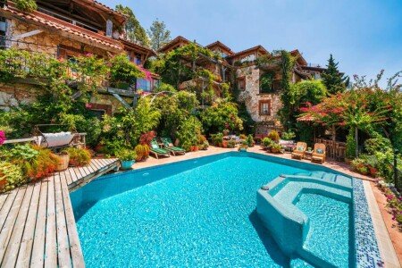 Hotel mit Pool