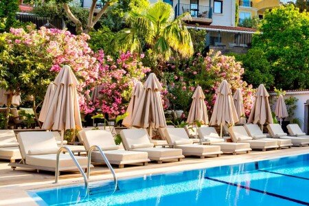 Hotel mit Pool