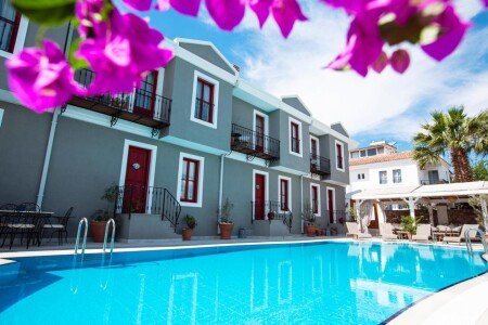 Hotel mit Pool