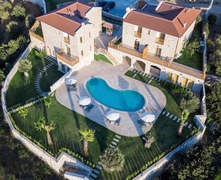 Hotel mit Pool