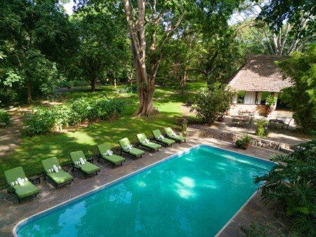Hotel with pool
