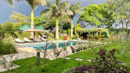 Bed and breakfast 5 voyageurs, avec piscine