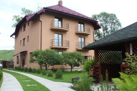 Hotel con giardino