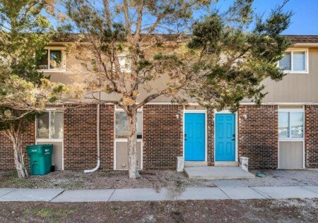 House 6 guests, with jacuzzi