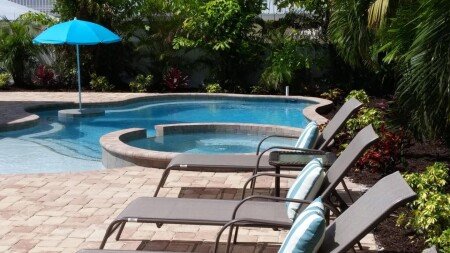 House 4 bedrooms, with jacuzzi