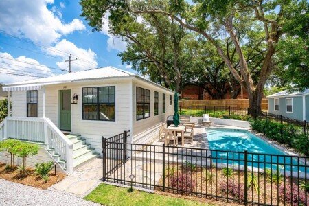 House 3 bedrooms, with pool