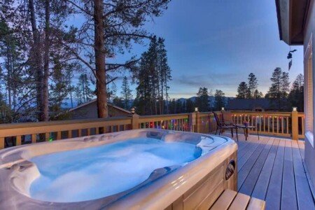 House 4 bedrooms, with jacuzzi