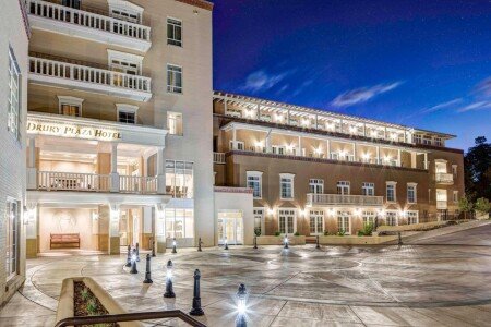 Hotel with jacuzzi