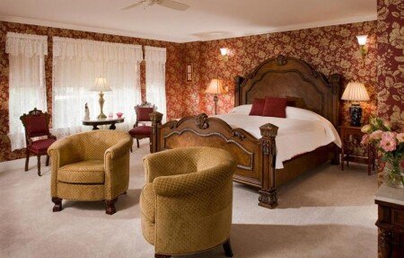 Hotel with jacuzzi