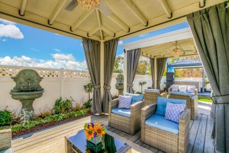 House 4 bedrooms, with jacuzzi