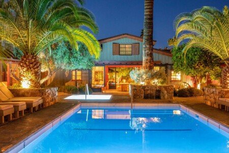 Hotel with jacuzzi