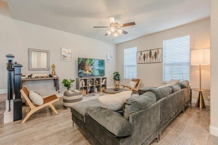 House 8 guests, with air conditioning