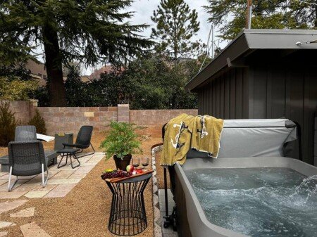 House 1 bedroom, with jacuzzi