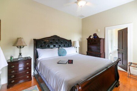 Bed and breakfast 1 bedroom, with garden