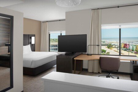 Hotel with jacuzzi