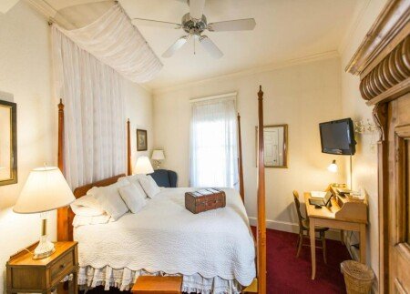 Hotel with air conditioning