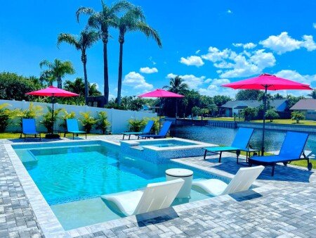 House 4 bedrooms, with jacuzzi