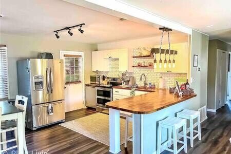 House 3 bedrooms, with garden