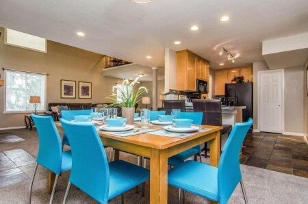 House 8 guests, with garden