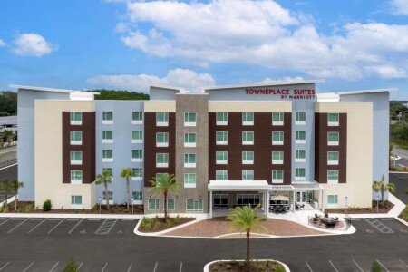 Hotel con piscina