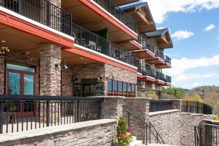 Hotel with air conditioning